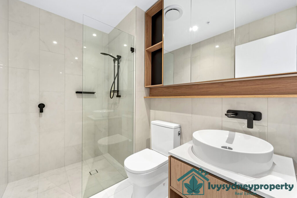 10072208_21297155_6_1708045234_original